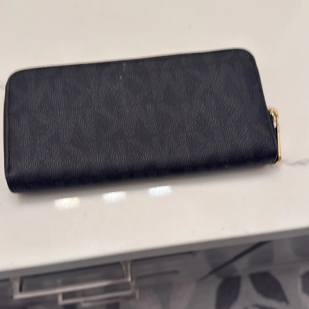 Michael Kors large wallet use a couple of times